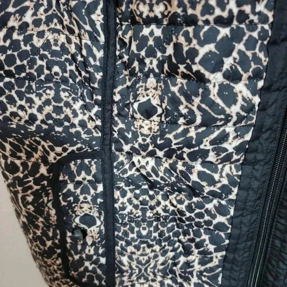 Onque Casuals Animal Print Puffer Vest - Picture 3 of 5